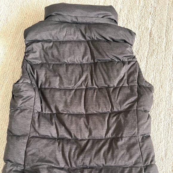 UniQlo Down Puffer Gray Vest - Size Small - Picture 3 of 7